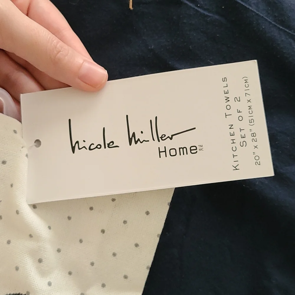 Nicole Miller nwt make